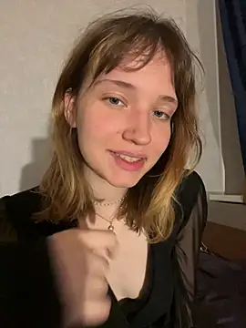 sensualloveme Adlı Modelin Canlı XXX Sohbeti