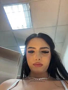 دردشة BustyAngelXXX الجنسية المباشرة
