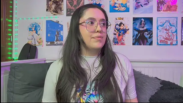 snowblack_'s Live XXX Chat