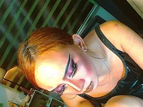 HOLLYWOOD_QUEEN_88 Chat XXX live