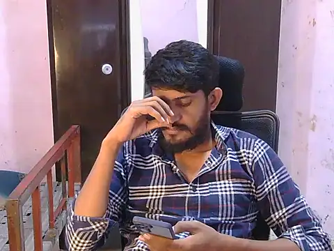 HotXKrish XXX чат на живо