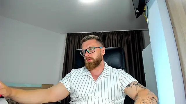 XXX chat uživo modela Findom_guy