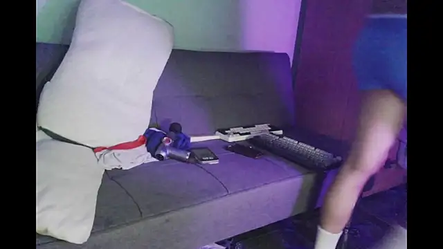 boyhigh1997 XXX чат на живо