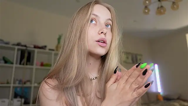 Appr0ved_'s Live XXX Chat