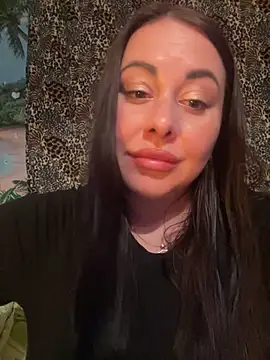 DaisyStreet live XXX chat