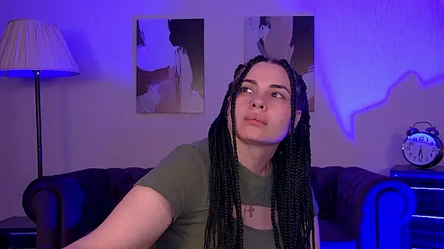 AdrianaToress Chat XXX in diretta