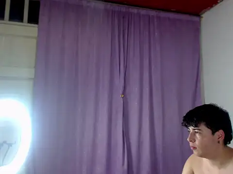 Chatroom XXX en direct de CrissConor