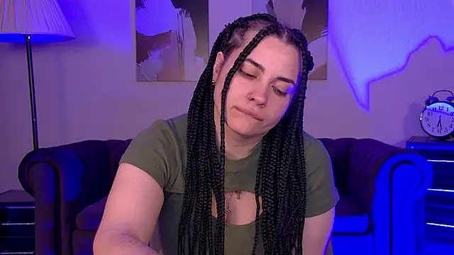 AdrianaToress Chat XXX in diretta