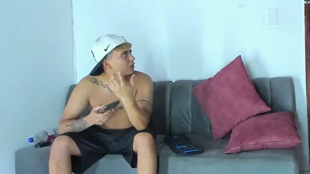 percy_scorpion's Live XXX Chat