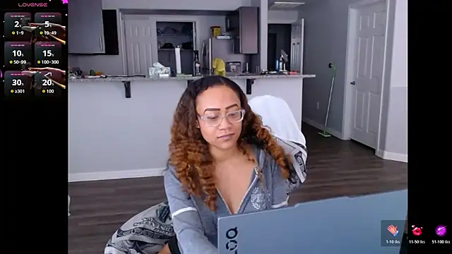 ReeseZen Chat XXX in diretta