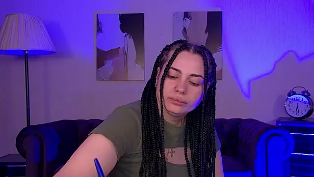 AdrianaToress Chat XXX in diretta