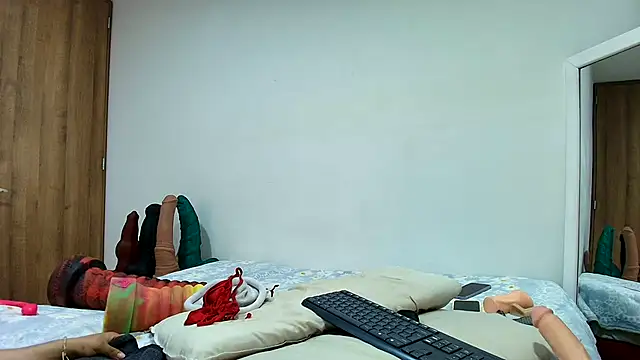 charlloteevans_X Chat XXX in diretta