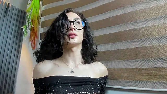 Shammy_rosse élő XXX-chatje