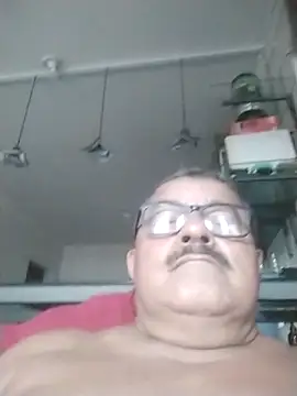 Misterymem63's Live XXX Chat