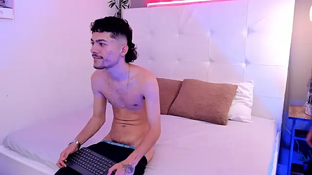 Онлайн чат XXX Briian__
