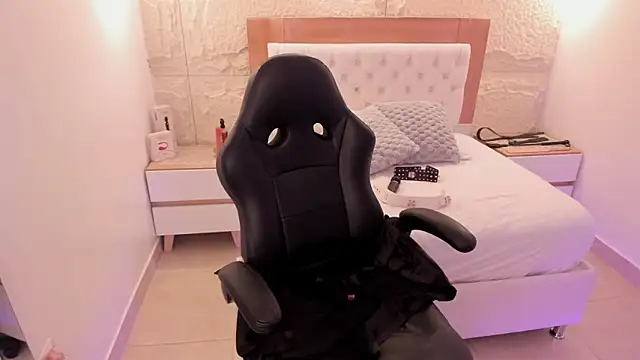 ROXI_MOON1 Live XXX-chat