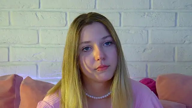 Chat +18 de TinnaBurton ao vivo