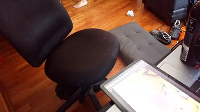Clevername90 Show in webcam