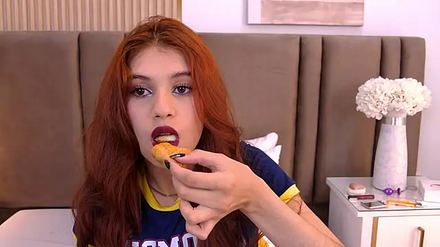 Chat +18 de SaraLugo ao vivo