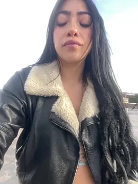 DAKOTA_SAKURAのライブXXXチャット