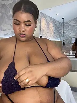 Chat XXX en directo de AinaraJimenez
