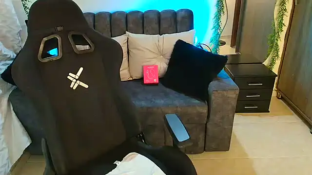 LUCYMILF_SEXY's Live XXX Chat