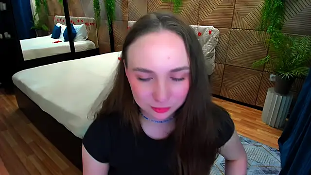 צ'אט XXX בשידור חי של TrueReincarnation