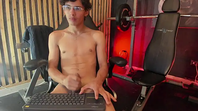 Adrian_Wolf live XXX chat