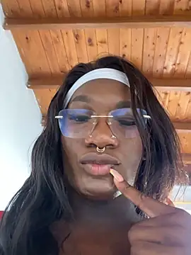 Chat +18 de Black_shai01 ao vivo