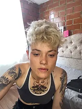 Megan-c Adlı Modelin Canlı XXX Sohbeti