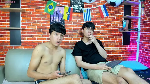 Chat XXX ao vivo de Hoot_boyss_