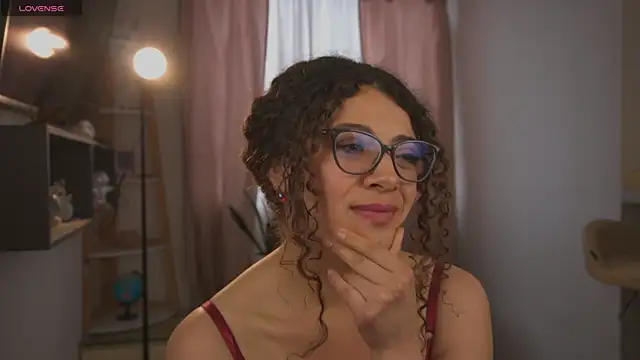 Chat +18 de valeria_rosses ao vivo