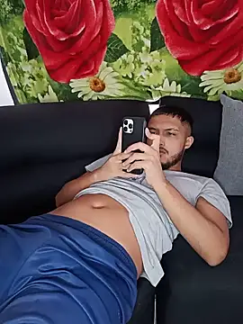 mosmar_20's Live XXX Chat
