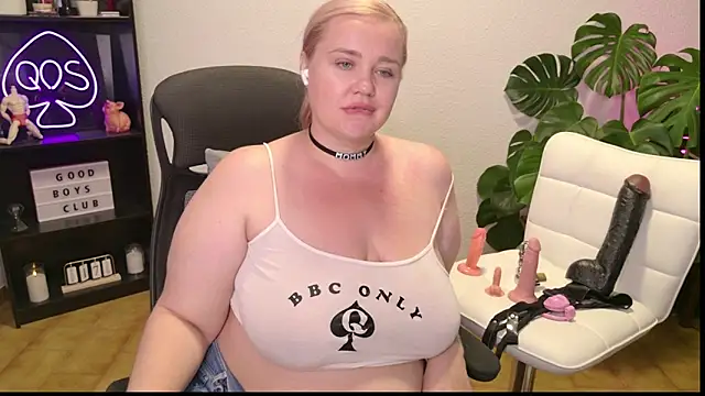 XXX chat uživo modela MargotGrey