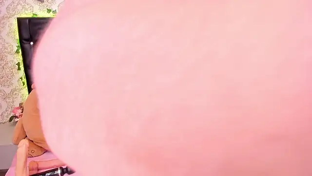 Luna_Swift Chat XXX in diretta