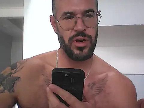 mrbighairychest's Live XXX Chat