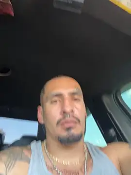 צ'אט XXX בשידור חי של Slumlords
