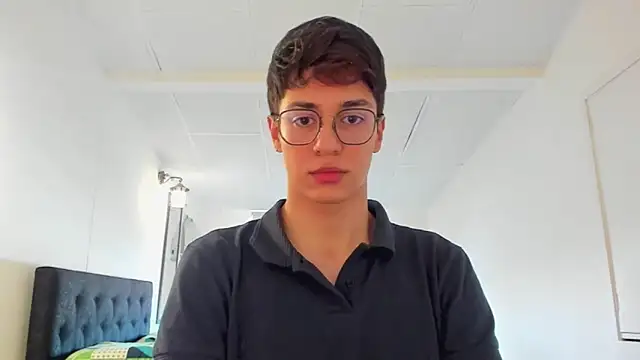 kkatract's Live XXX Chat