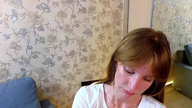 DelinaVV Live XXX Chat