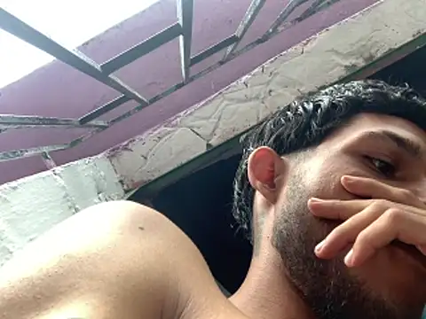 Sembang XXX Secara Langsung tanned_boy