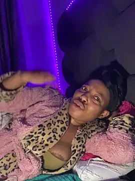 RainBougie's Live XXX Chat