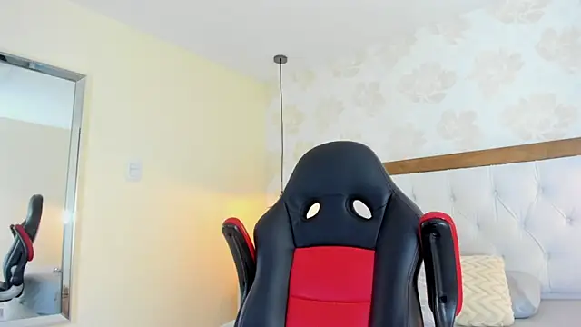 IRISCLARK1's Live XXX Chat
