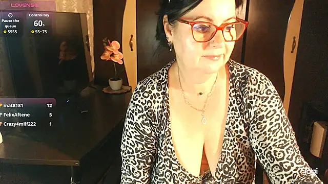 Živý XXX chat exiMIlf