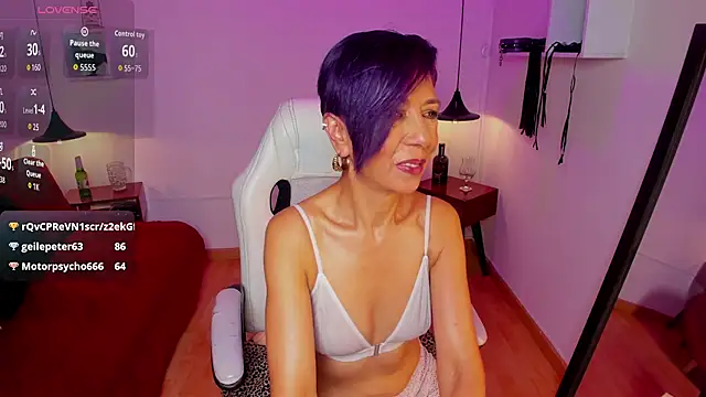 Chat XXX en directo de Trinityy__