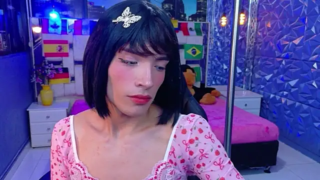 AlecciaNova live XXX chat