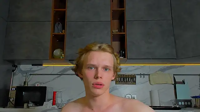 XXX chat uživo modela Ken0rDI