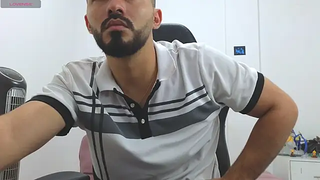 Chat +18 de Massimoo_07 ao vivo