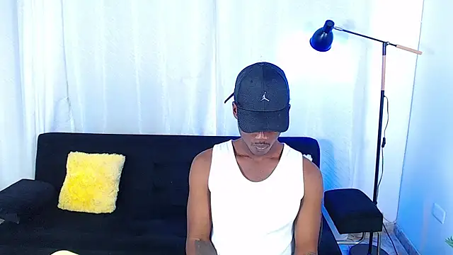 alexaandro18 – Naživo XXX chat