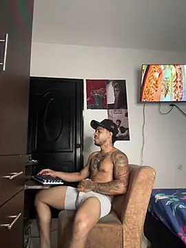 دردشة Kenny_romano الجنسية المباشرة