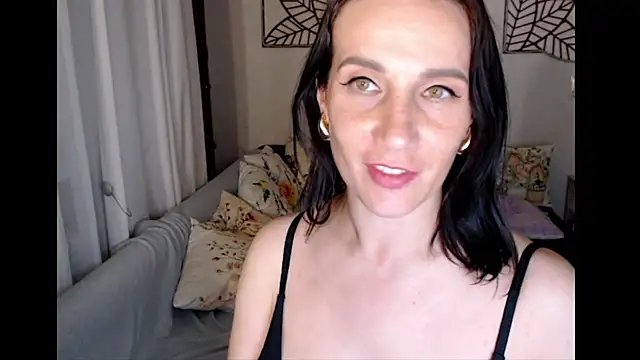 دردشة pepper_milf الجنسية المباشرة